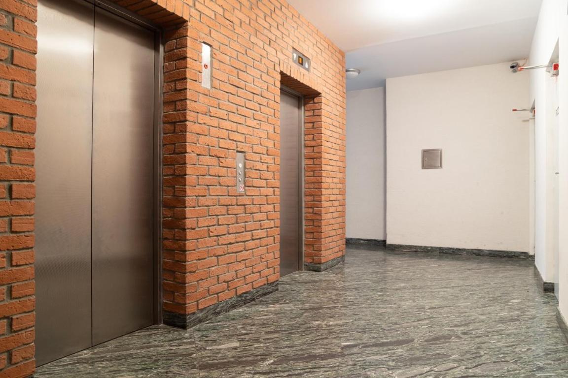 Great Tourist And Business Near Center Pressburg