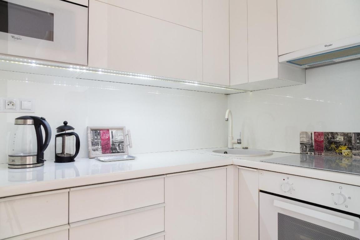 Great Tourist And Business Near Center Appartement